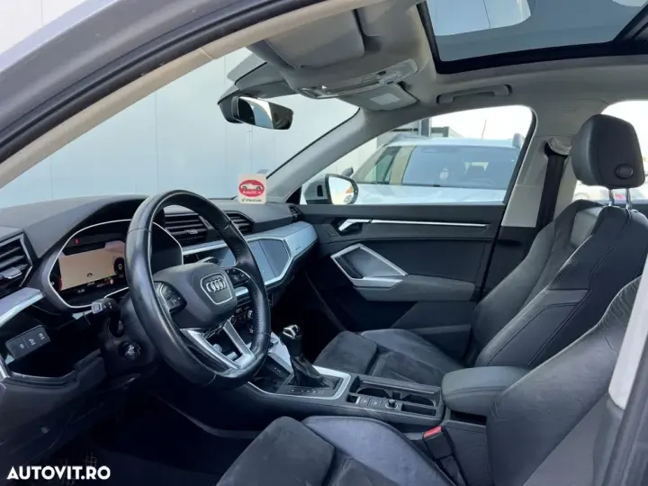 Audi Q3 F3