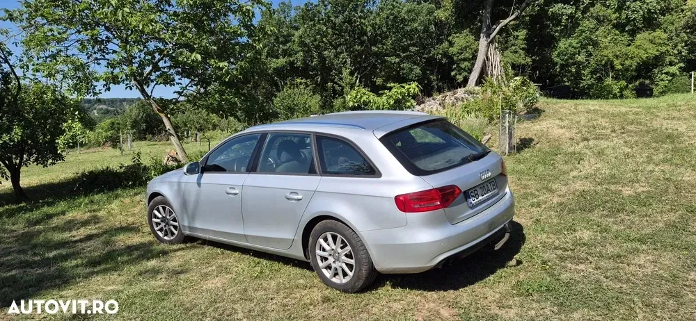 Audi A4 Avant B8 2.0 TDI DPF quattro S tronic Ambition — imagine 3