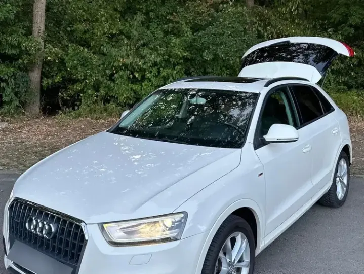 Audi Q3 8U