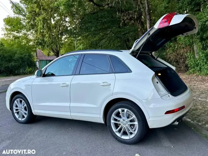 Audi Q3 8U