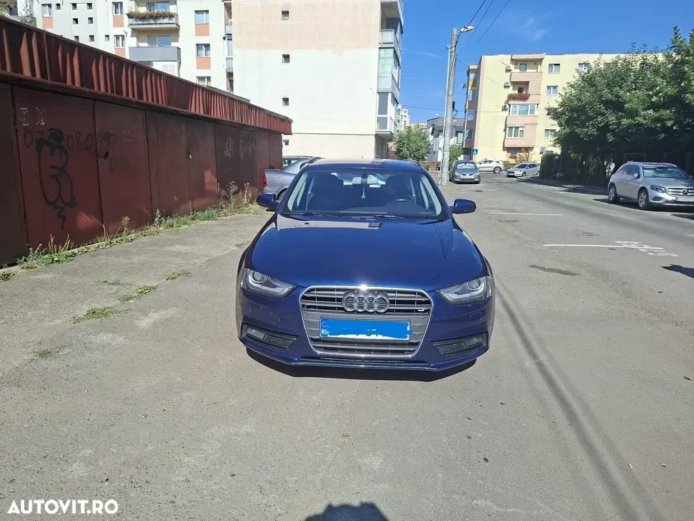 Audi A4 Limuzina B8 2.0 TDI B8 — imagine 3