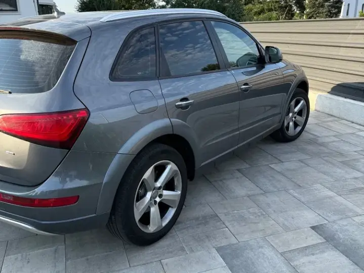 Audi Q5 8R 2.0 TDI Quattro