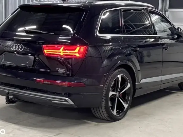 Audi Q7 4M