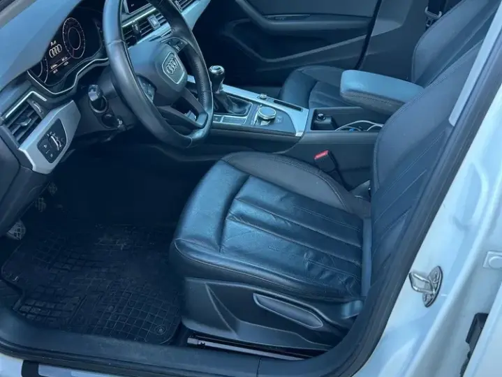 Audi A4 Limuzina B9 1.4 TFSI Design