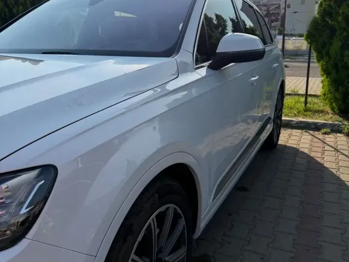 Audi Q7 4M