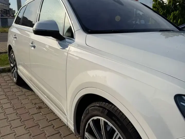 Audi Q7 4M