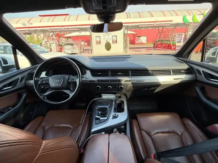 Audi Q7 4M