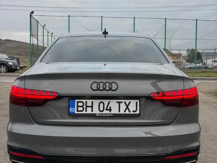 Audi A4 Limuzina 35 TFSI S tronic S line