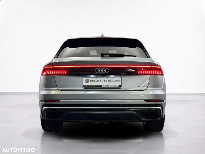 Audi Q8 SUV TFSI quattro 250 kW tiptronic