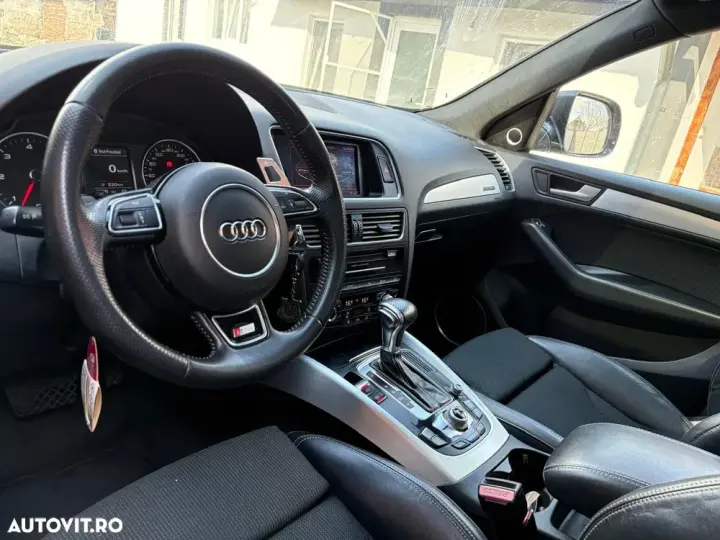 Audi Q5 8R