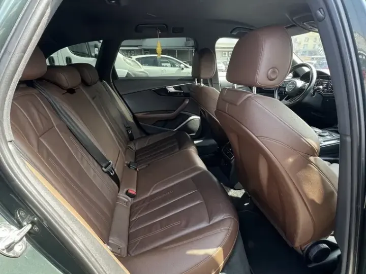 Audi A4 Avant B9 2.0 TDI quattro S tronic Design