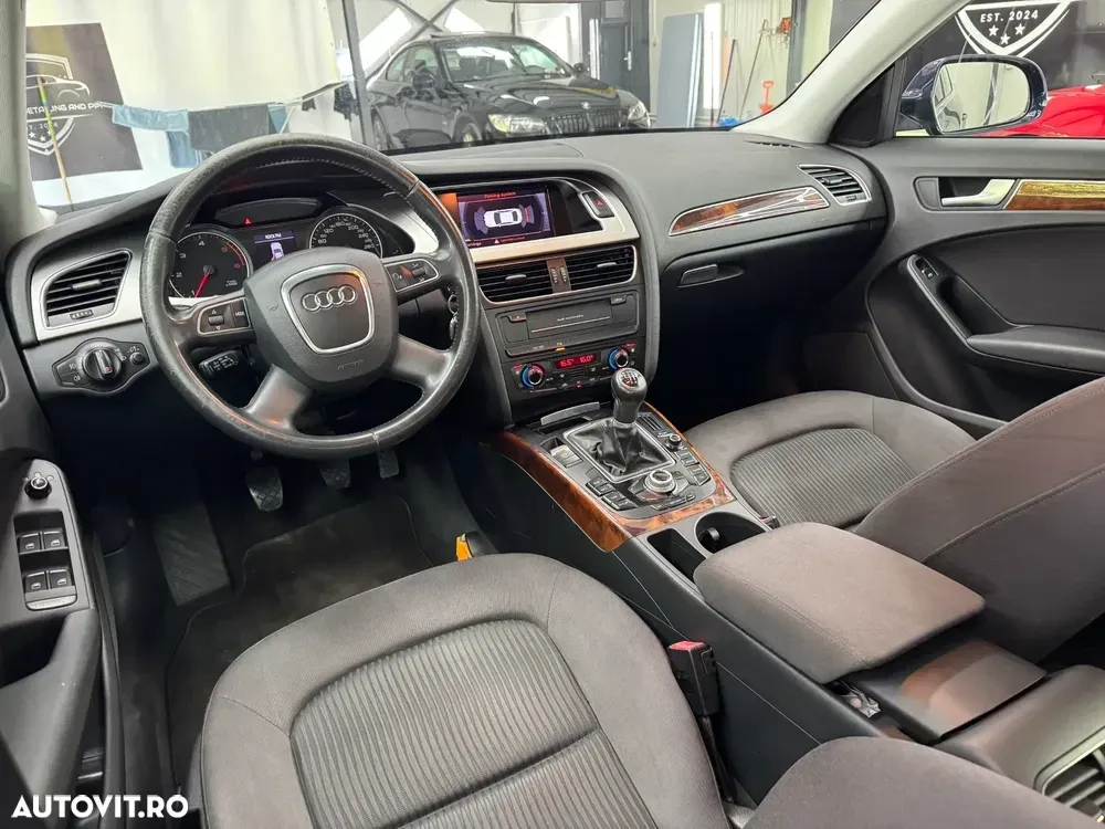 Audi A4 Limuzina B8 2.0 TDI DPF Attraction — imagine 4