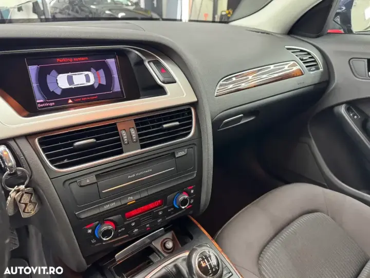 Audi A4 Limuzina B8 2.0 TDI DPF Attraction