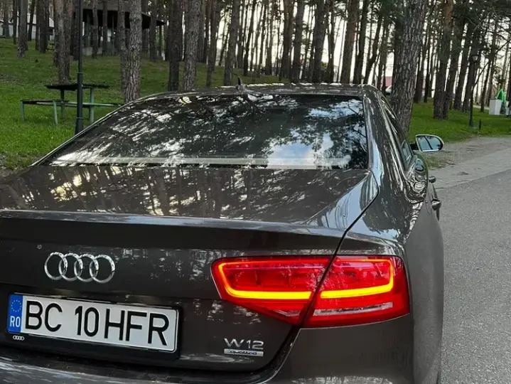 Audi A8 D4 L W12 6.3 FSI quattro Tiptronic