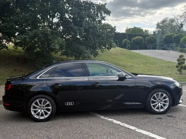 Audi A4 Limuzina B9 2.0 TDI S tronic