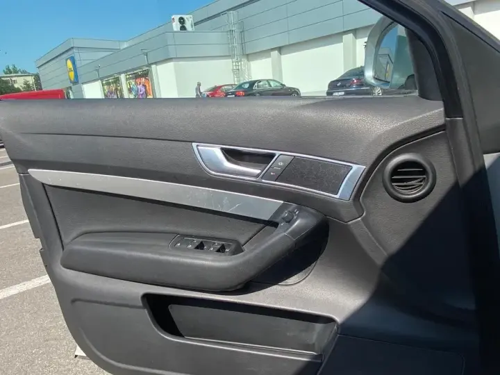 Audi A6 Avant C6 2.7 TDI quattro Aut