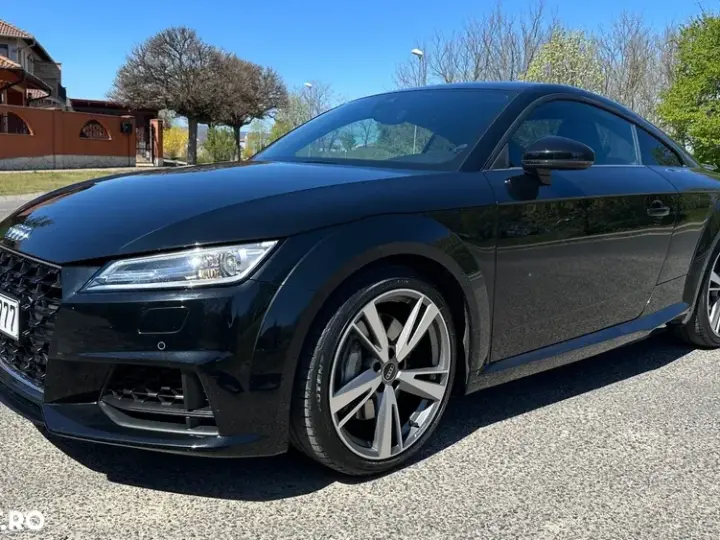 Audi TT S 8S tronic