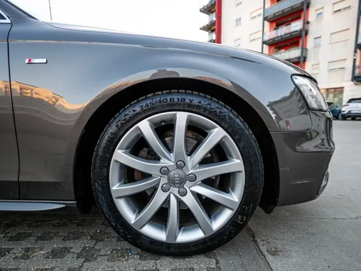 Audi A4 Avant B8 2.0 TDI Multitronic