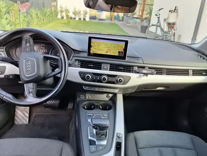 Audi A4 Avant B9 2.0 TDI S tronic