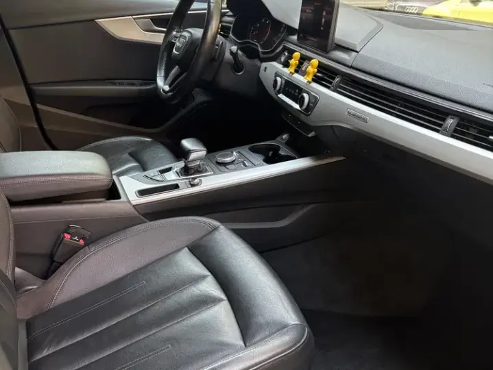 Audi A4 Limuzina B9 2.0 TDI quattro S tronic