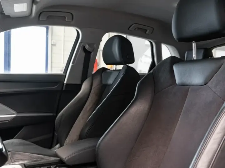 Audi Q3 F3 40 TFSI quattro S tronic S line