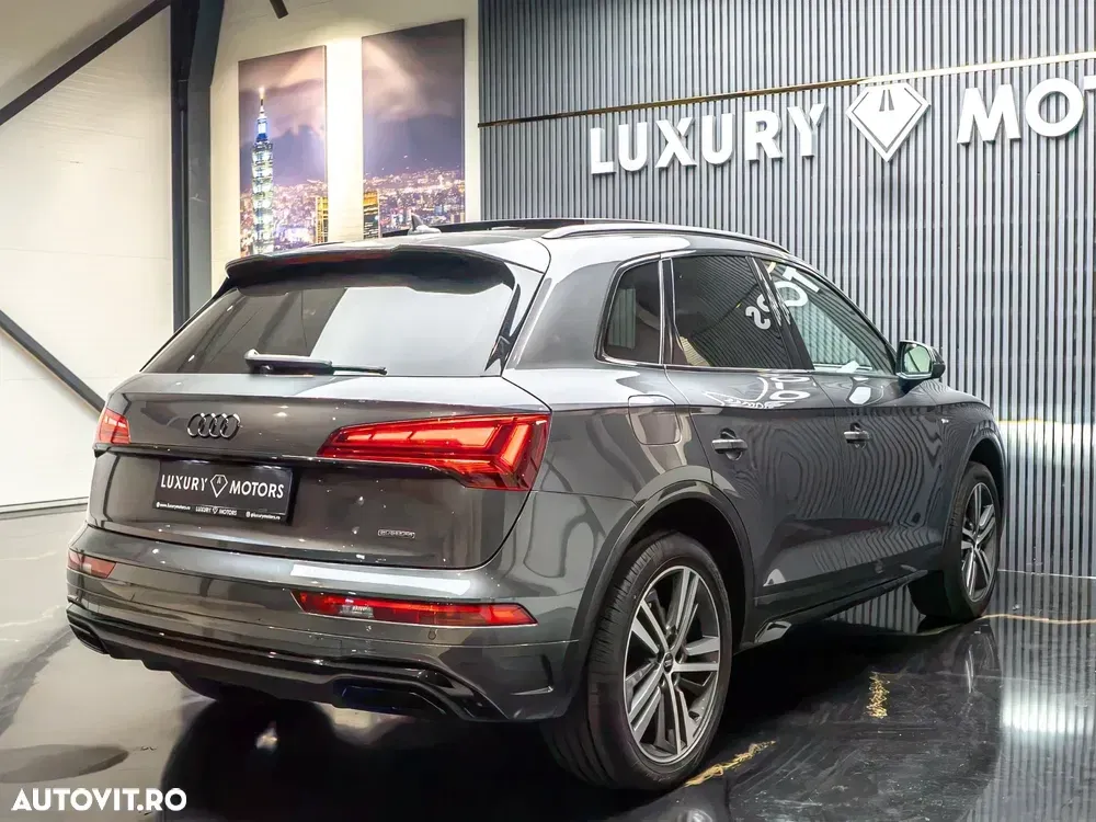 Audi Q5 FY 50 TFSIe quattro S tronic S line — imagine 5