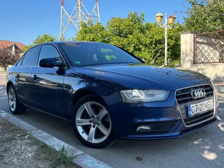 Audi A4 Limuzina B8 2.0 TDI DPF multitronic Attraction