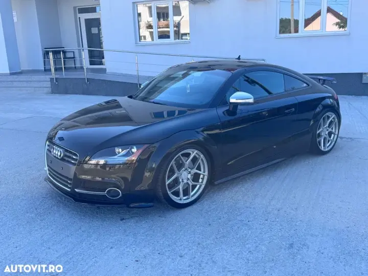 Audi TT S 8J