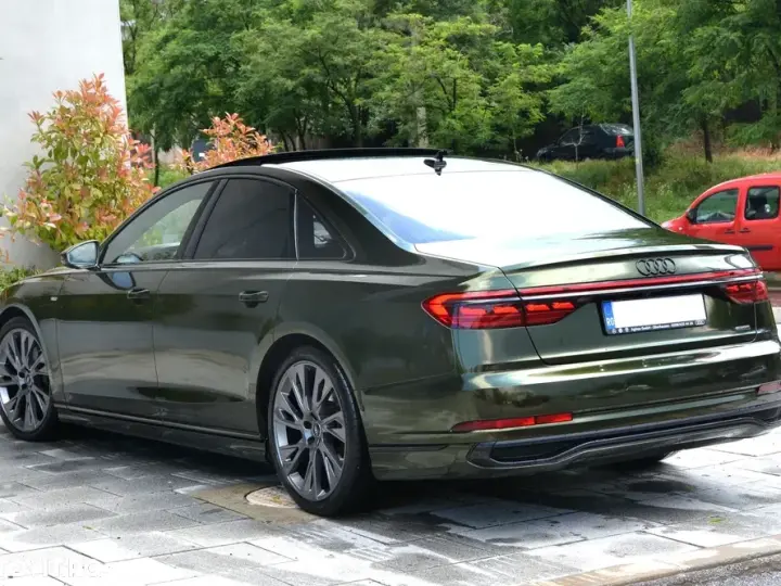 Audi A8 D5