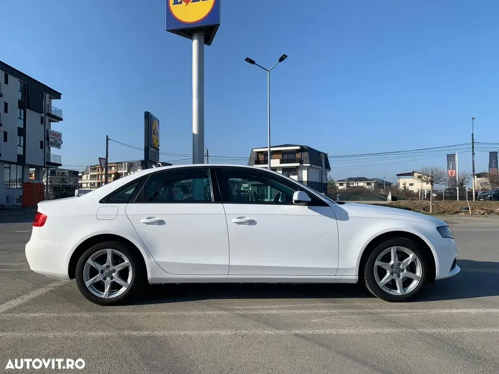 Audi A4 Limuzina B8 2.0 TDI B8 — imagine 3