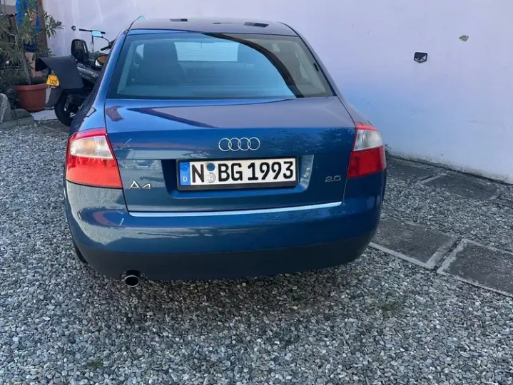 Audi A4 Limuzina