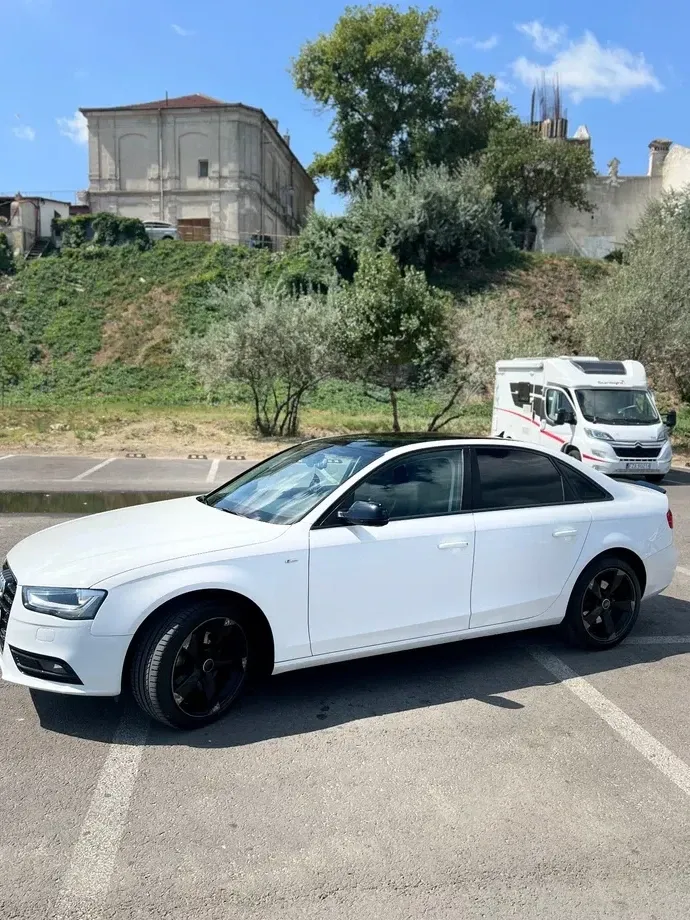 Audi A4 Limuzina B8 2.0 TDI Multitronic — imagine 4