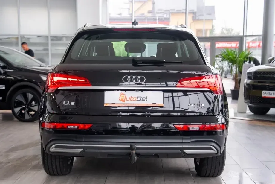 Audi Q5 FY 40 TDI quattro S tronic — imagine 6
