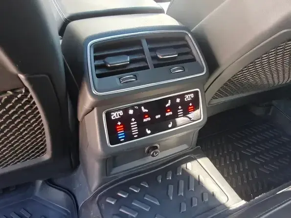 Audi A6 C8 55 TFSI e quattro S tronic sport
