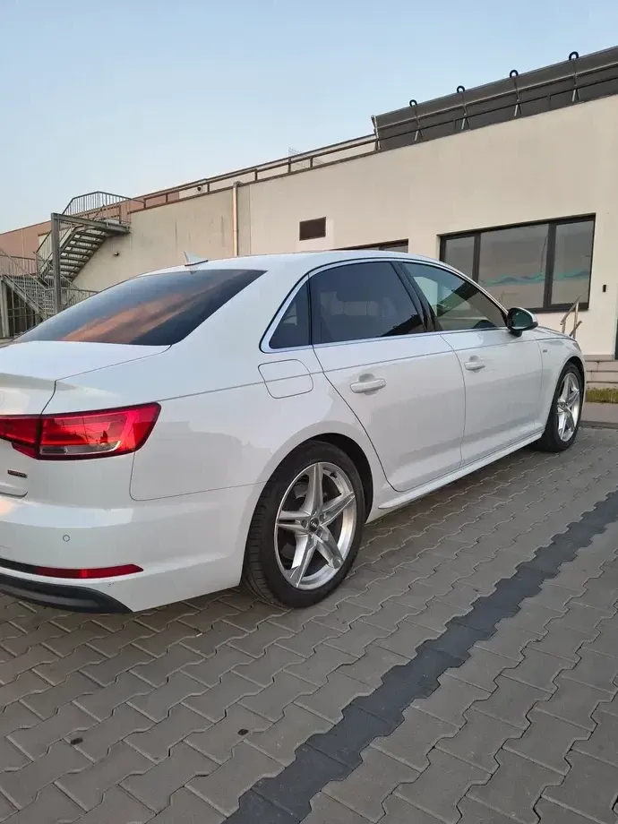 Audi A4 Limuzina B8 2.0 TDI quattro S tronic Design — imagine 6
