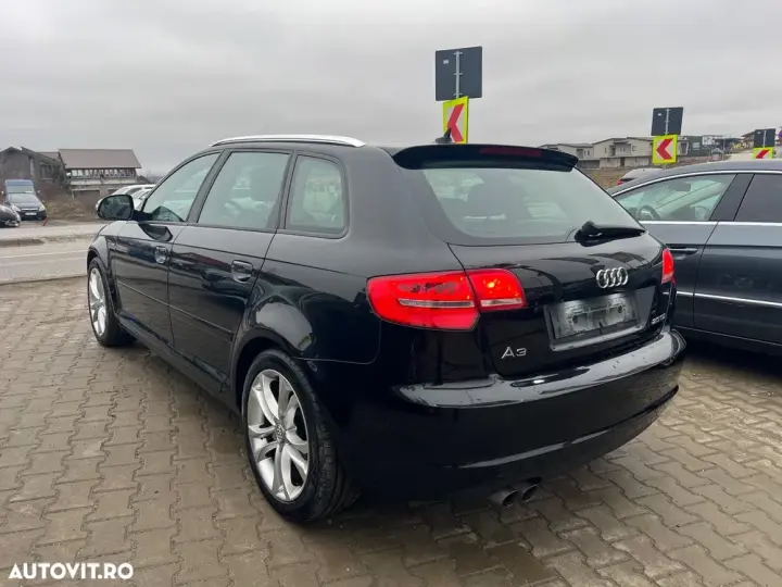 Audi A3 Sportback 8P 2.0 TDI DPF S tronic S line Sportpaket plus