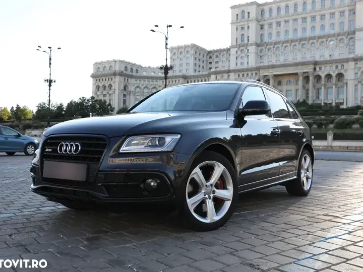 Audi SQ5 8R