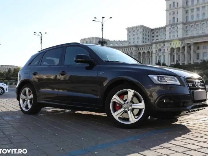 Audi SQ5 8R