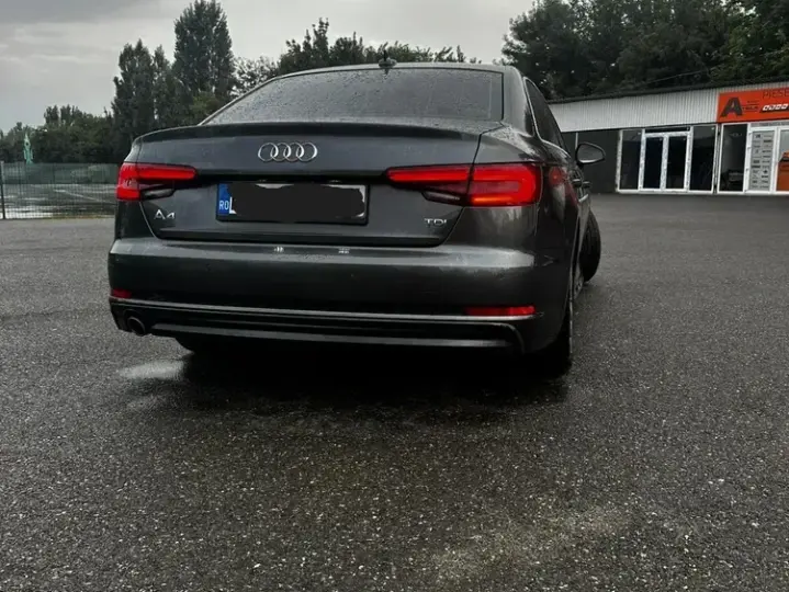 Audi A4 Limuzina B9 2.0 TDI S tronic