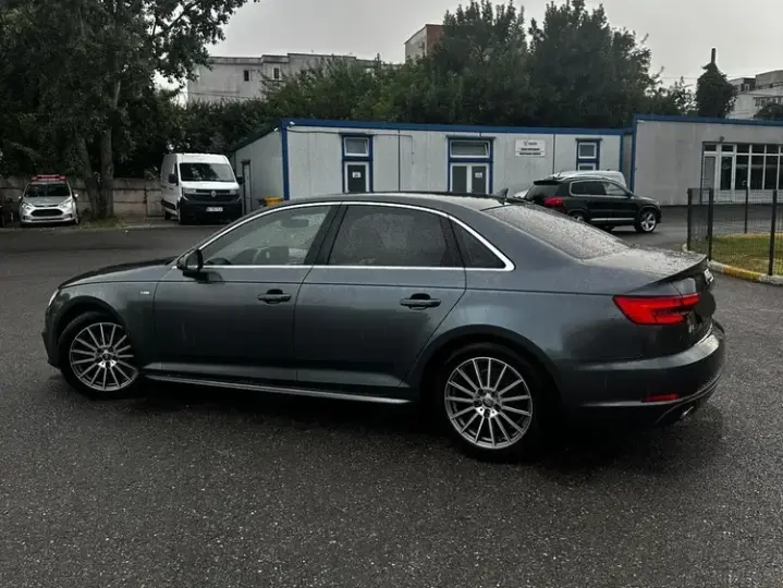 Audi A4 Limuzina B9 2.0 TDI S tronic