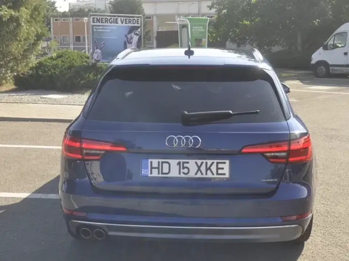 Audi A4 Avant B9 2.0 TDI S tronic quattro