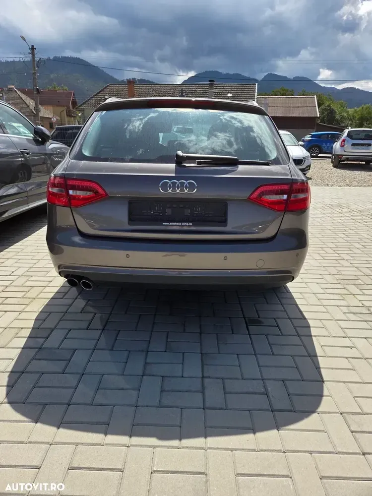 Audi A4 Limuzina B8 2.0 TDI DPF multitronic Attraction — imagine 5