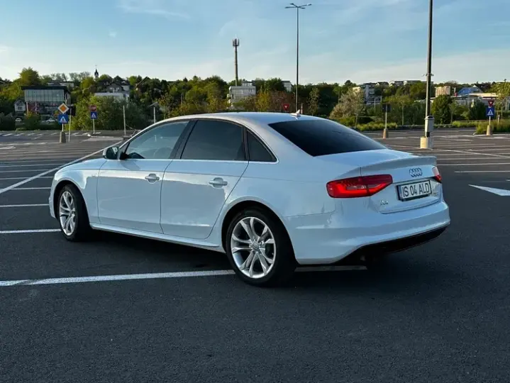 Audi A4 Limuzina B8 2.0 TFSI Multitronic S line Sportpaket