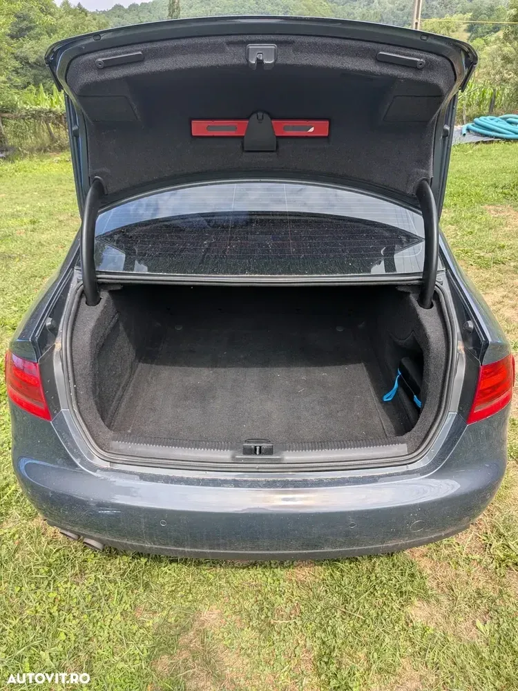 Audi A4 Limuzina B8 2.0 TDI B8 — imagine 4