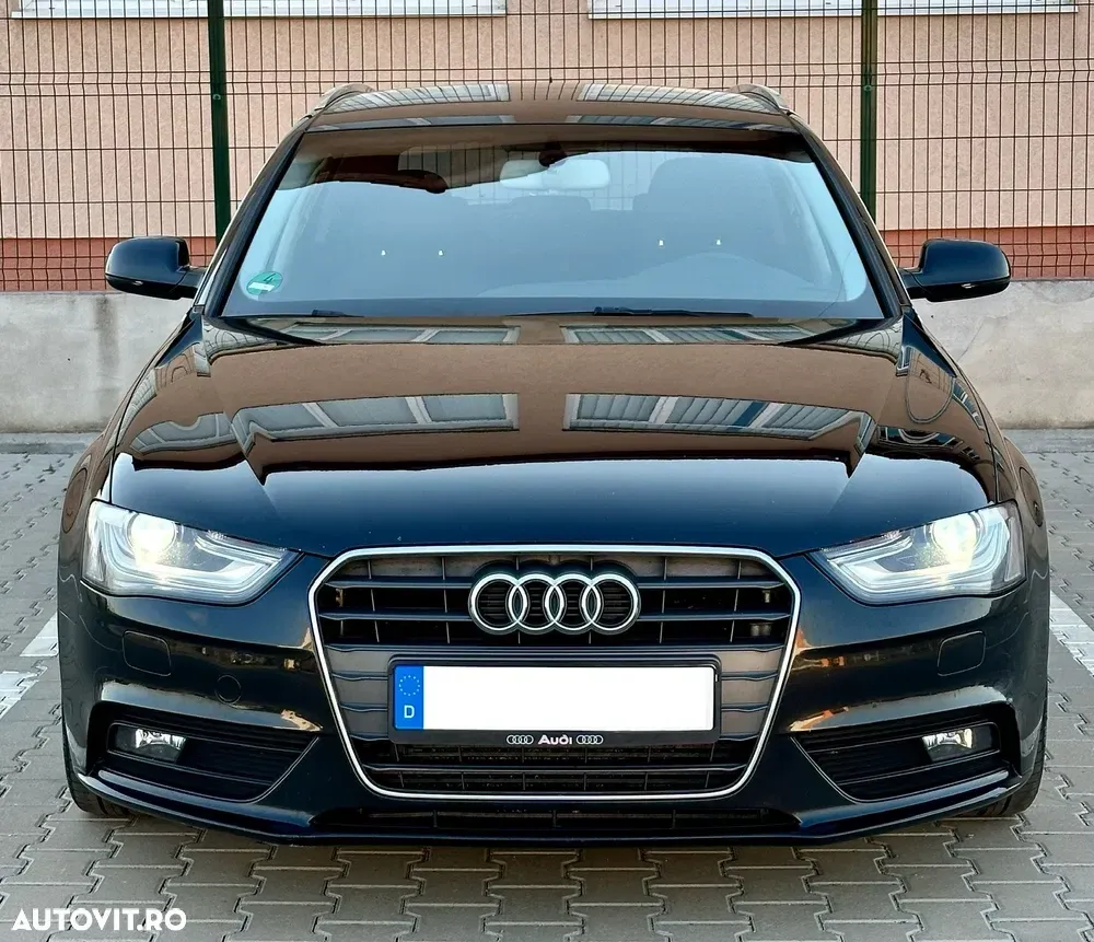 Audi A4 Avant B8 2.0 TDI DPF clean Ambiente — imagine 3