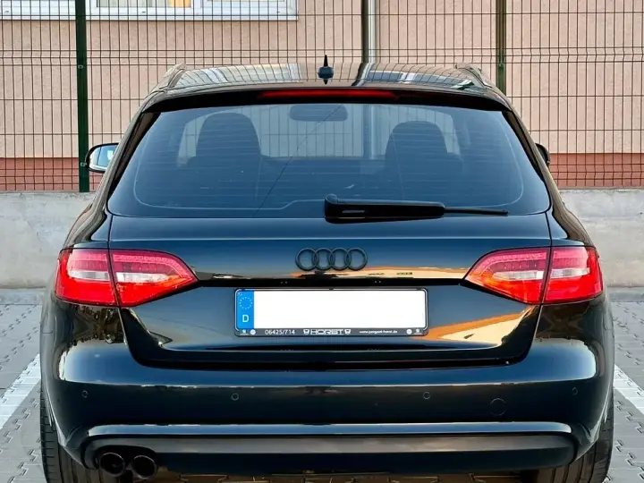 Audi A4 Avant B8 2.0 TDI DPF clean Ambiente