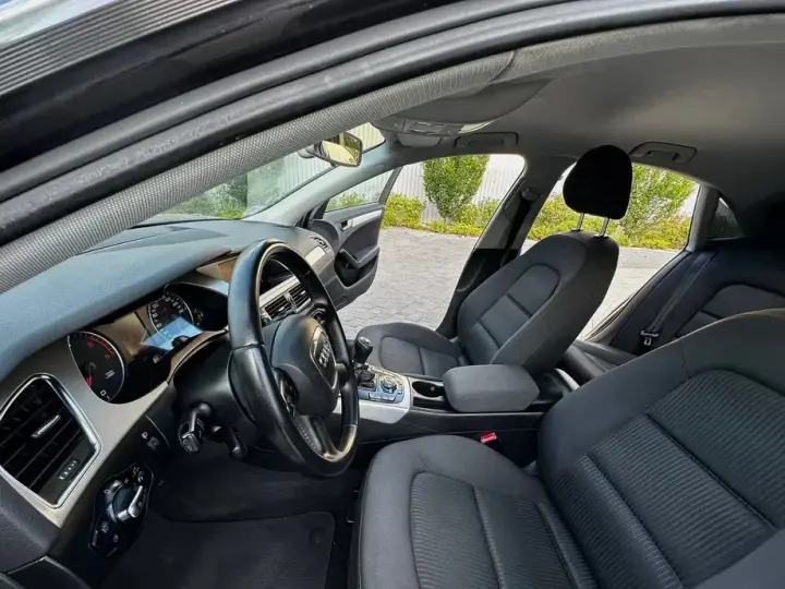 Audi A4 Limuzina 2.0 TDI DPF S line Sportpaket
