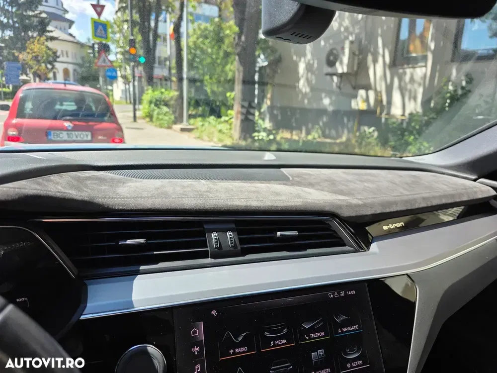 Audi e-tron 55 quattro — imagine 2