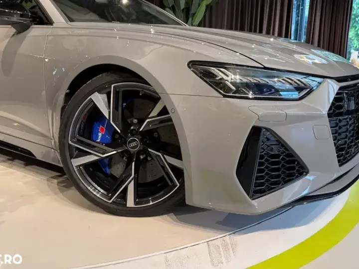 Audi RS 6 C8