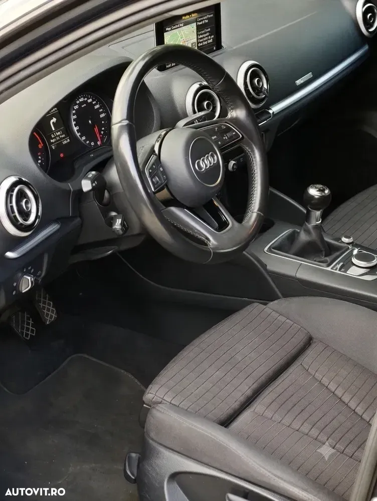 Audi A3 Sportback 8V 1.6 TDI S line Sportpaket — imagine 4
